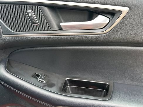 Used 2018 Ford Edge SEL w/ Equipment Group 201A FWD image 17
