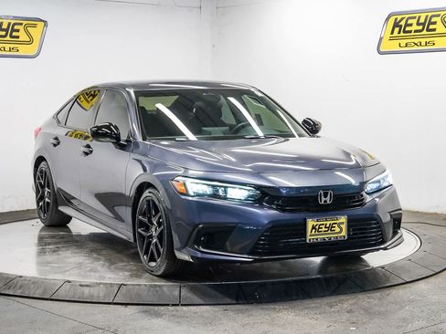 Used 2023 Honda Civic Sport image 5