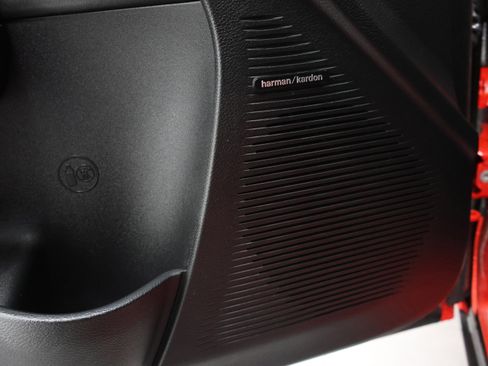 Used 2018 Dodge Challenger SRT Hellcat RWD image 40