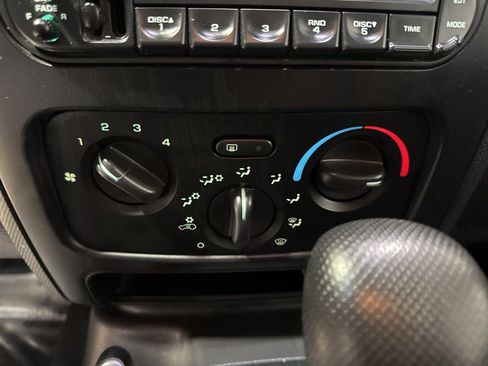 Used 2003 Jeep Liberty Sport image 17