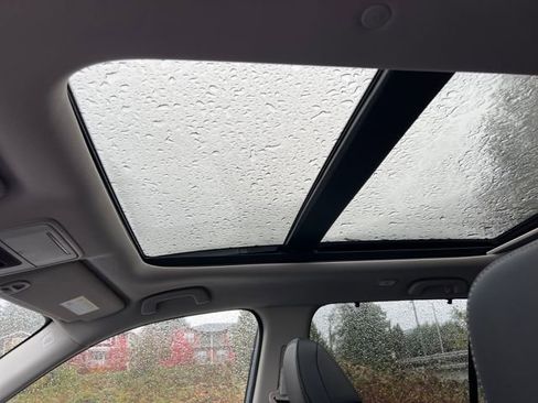 New 2025 Honda Pilot Touring image 28