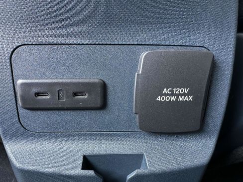 New 2025 Ford Maverick XLT w/ XLT Luxury Package image 8