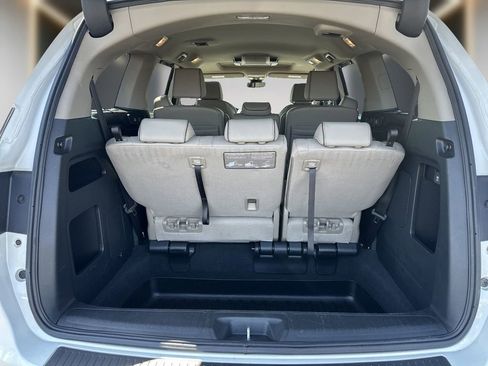 Used 2023 Honda Odyssey Elite image 13