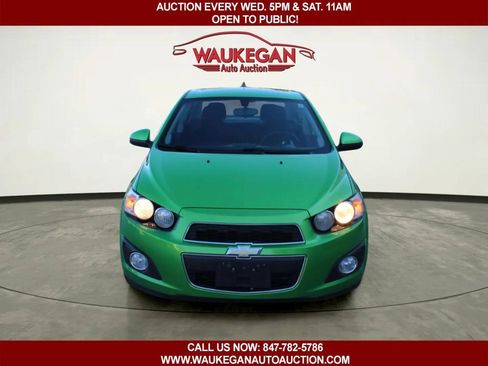 Used 2015 Chevrolet Sonic LT FWD image 2