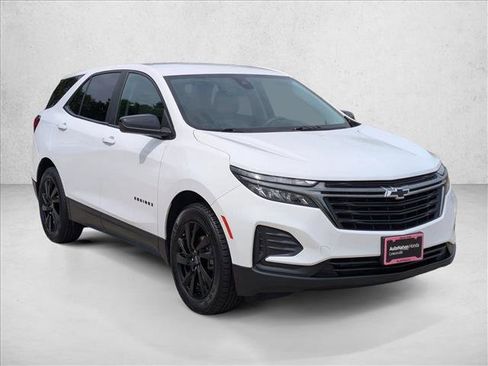 Used 2023 Chevrolet Equinox LS w/ LS Convenience Package image 3