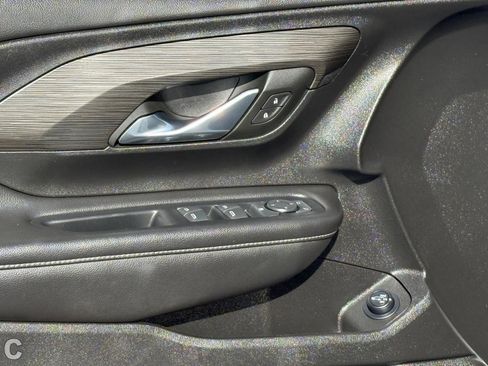 Certified 2023 GMC Terrain SLE w/ Driver Convenience Package image 17