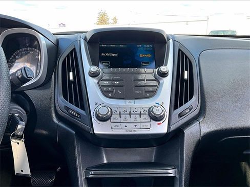 Used 2017 Chevrolet Equinox LT w/ LPO, Protection Package image 17