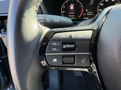 Used 2023 Honda CR-V EX-L image 10