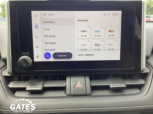 Used 2025 Toyota RAV4 XLE AWD/4WD image 3