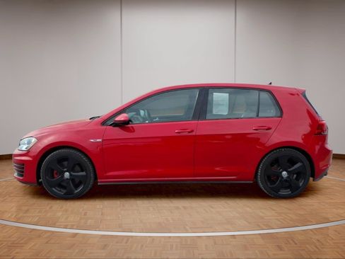Used 2017 Volkswagen Golf 4-Door FWD image 7