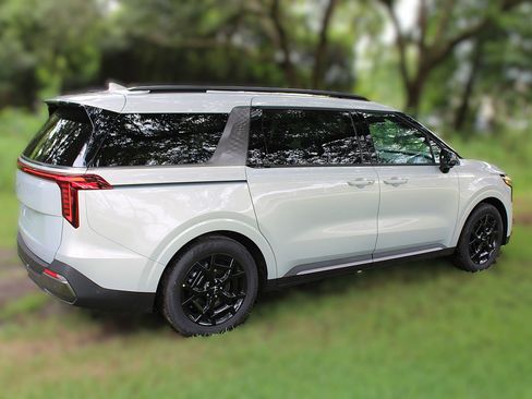 New 2026 Kia Carnival SX Prestige image 9