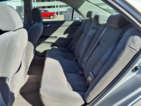 Used 2005 Toyota Camry image 19