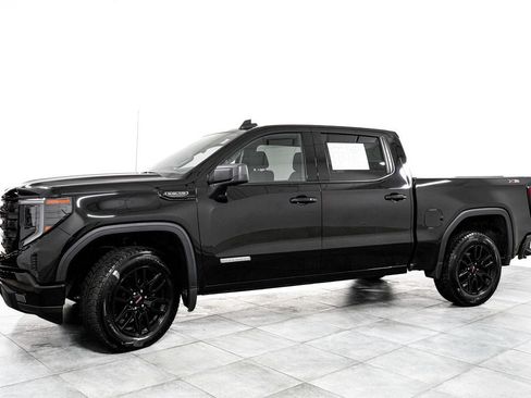 Used 2025 GMC Sierra 1500 Elevation w/ X31 Off-Road Package AWD/4WD image 4