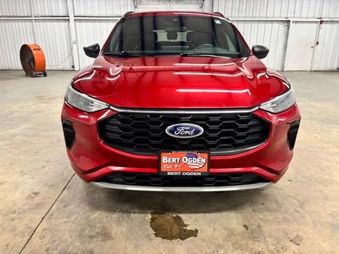 Used 2024 Ford Escape ST-Line w/ Tech Pack #1 FWD image 2