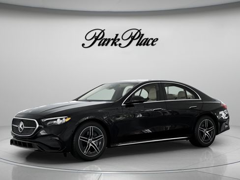 Used 2026 Mercedes-Benz E 450 4MATIC Sedan image 2