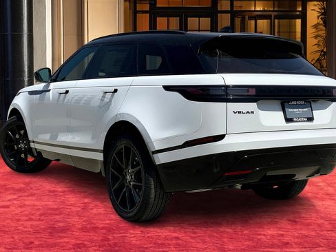 New 2026 Land Rover Range Rover Velar Dynamic SE image 3