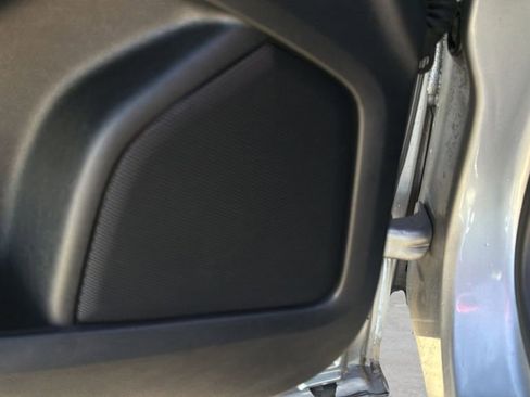 Used 2022 Ford Edge ST image 30