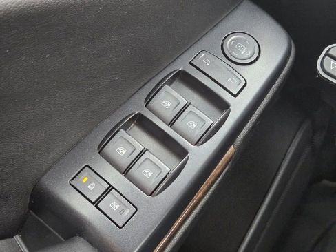 Used 2019 Chevrolet Tahoe LS w/ Enhanced Driver Alert Package image 13