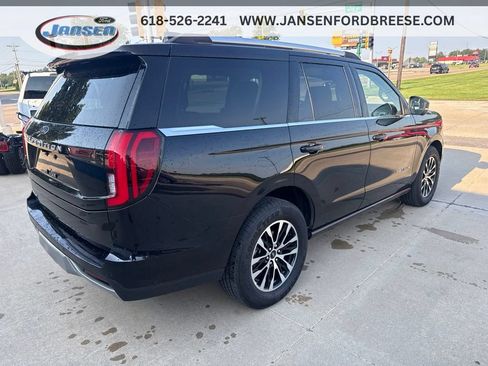 Used 2025 Ford Expedition Platinum AWD/4WD image 2