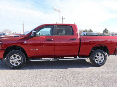 New 2026 RAM 2500 Big Horn AWD/4WD image 4