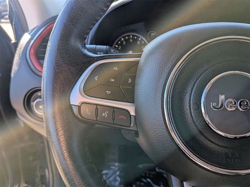 Used 2016 Jeep Renegade Trailhawk image 15