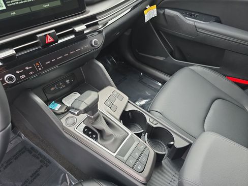 New 2026 Kia Sportage EX w/ EX Panorama Roof Package image 27