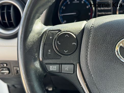 Used 2017 Toyota RAV4 Platinum image 17