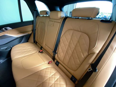 Used 2026 BMW X5 sDrive40i w/ Premium Package RWD image 28