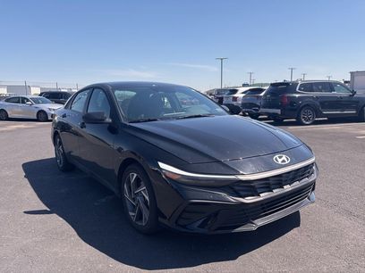 Used 2025 Hyundai Elantra Sport w/ Cargo Package