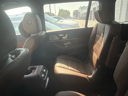 Used 2025 Mercedes-Benz GLS 450 4MATIC w/ AMG Line Exterior image 10