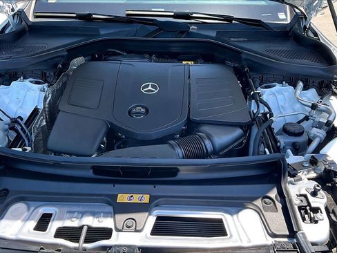 Used 2023 Mercedes-Benz GLC 300 4MATIC image 34