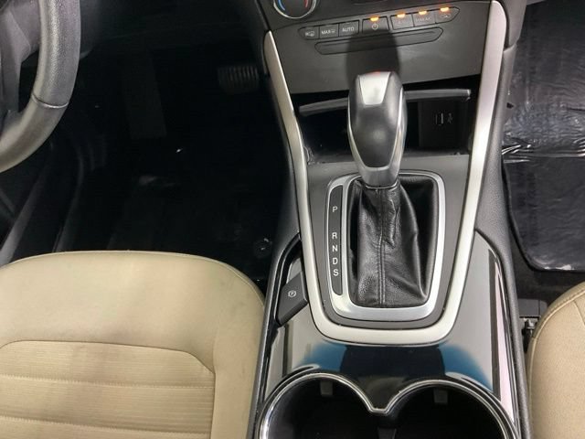 Used 2017 Ford Edge SEL AWD/4WD image 16