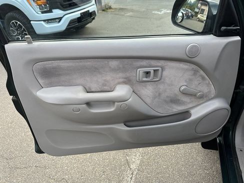 Used 2001 Toyota Tacoma 2WD Xtracab image 15
