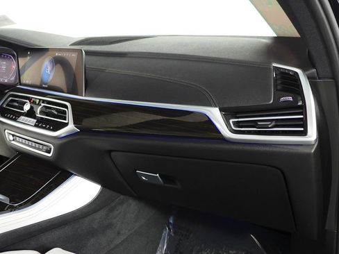 Used 2023 BMW X5 xDrive40i w/ M Sport Package image 14