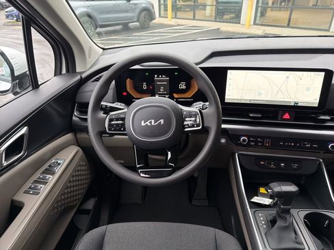 New 2026 Kia Carnival LX image 23