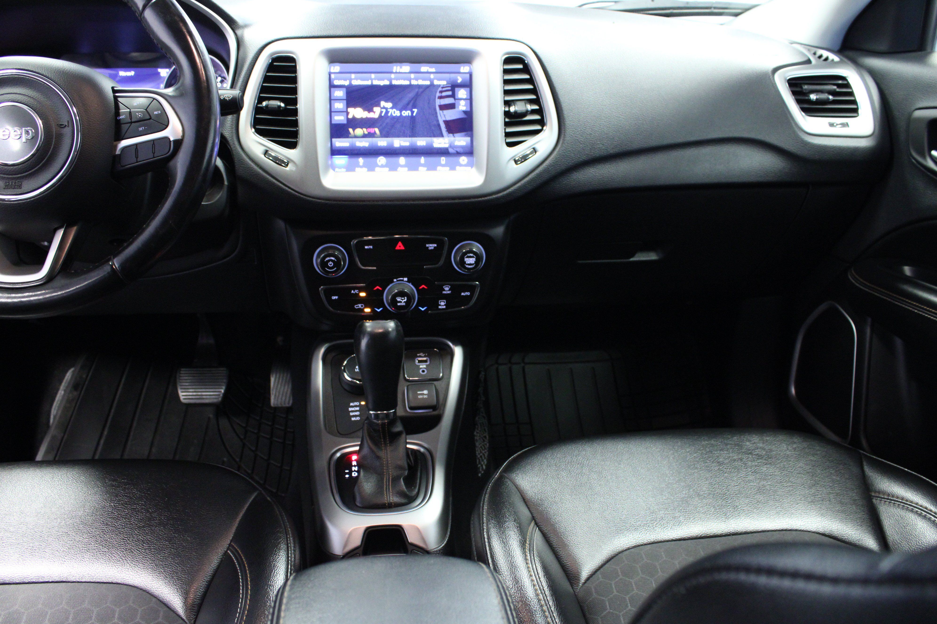 Used 2019 Jeep Compass Latitude w/ Popular Equipment Group AWD/4WD image 18