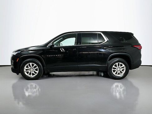 Used 2022 Chevrolet Traverse LS image 4
