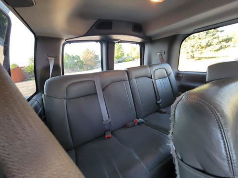 Used 2019 Chevrolet Express 2500 LS w/ Driver Convenience Package RWD image 8