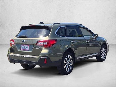 Used 2019 Subaru Outback 3.6R Touring w/ Popular Package #3A AWD/4WD image 5