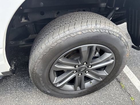 Used 2023 Ford F150 Lariat w/ Equipment Group 502A High AWD/4WD image 11
