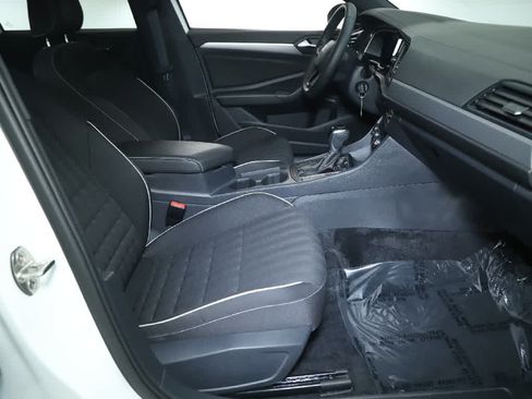 Certified 2024 Volkswagen Jetta Sport FWD image 33