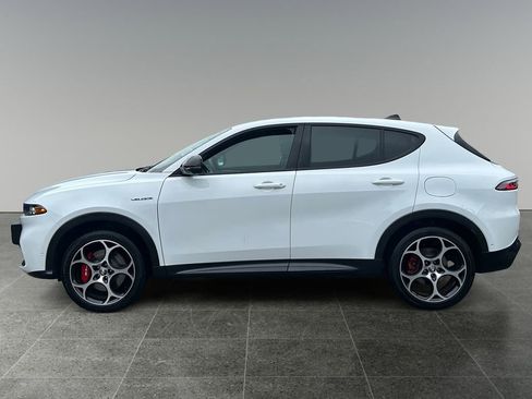 Used 2024 Alfa Romeo Tonale Veloce w/ Active Assist Package AWD/4WD image 4