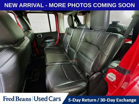 Used 2022 Jeep Wrangler Unlimited Sahara w/ Cold Weather Group AWD/4WD image 26