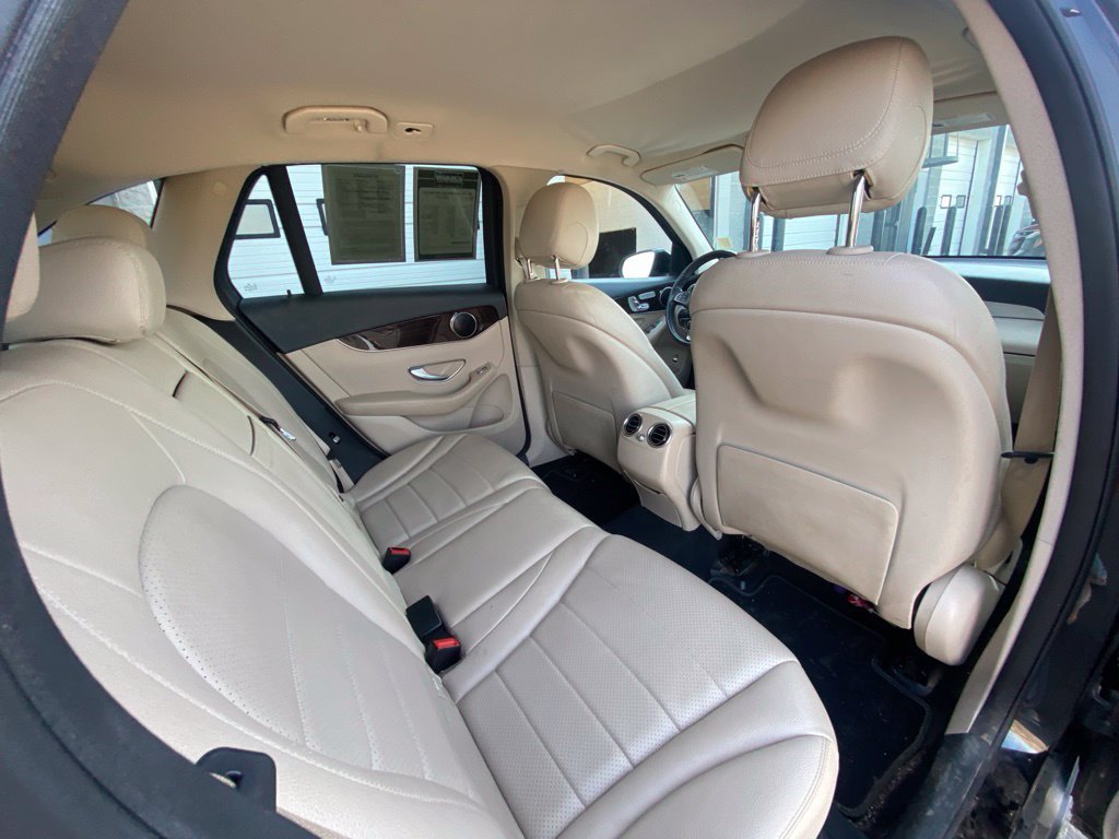 Used 2016 Mercedes-Benz GLC 300 4MATIC image 25
