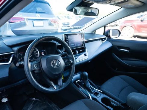 Used 2020 Toyota Corolla LE FWD image 16