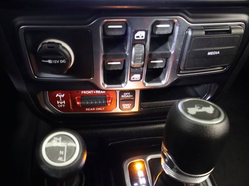 Used 2021 Jeep Wrangler Unlimited Rubicon image 26