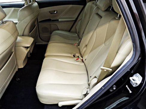 Used 2014 Toyota Venza LE image 10