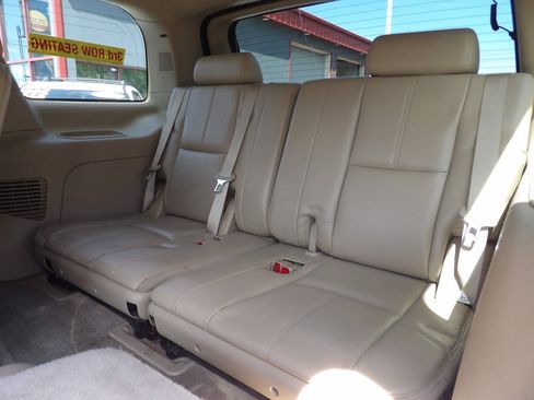 Used 2009 Chevrolet Tahoe LTZ AWD/4WD image 12