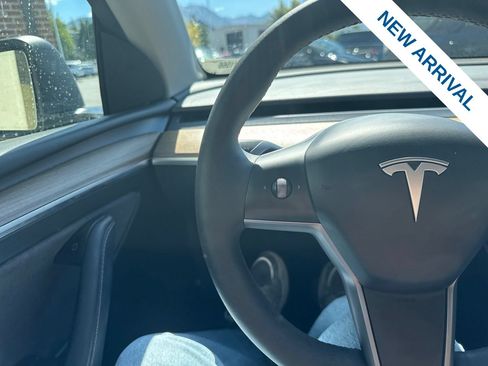 Used 2024 Tesla Model Y Long Range AWD/4WD image 20