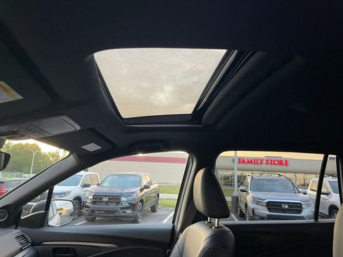 Used 2022 Honda Passport EX-L image 12